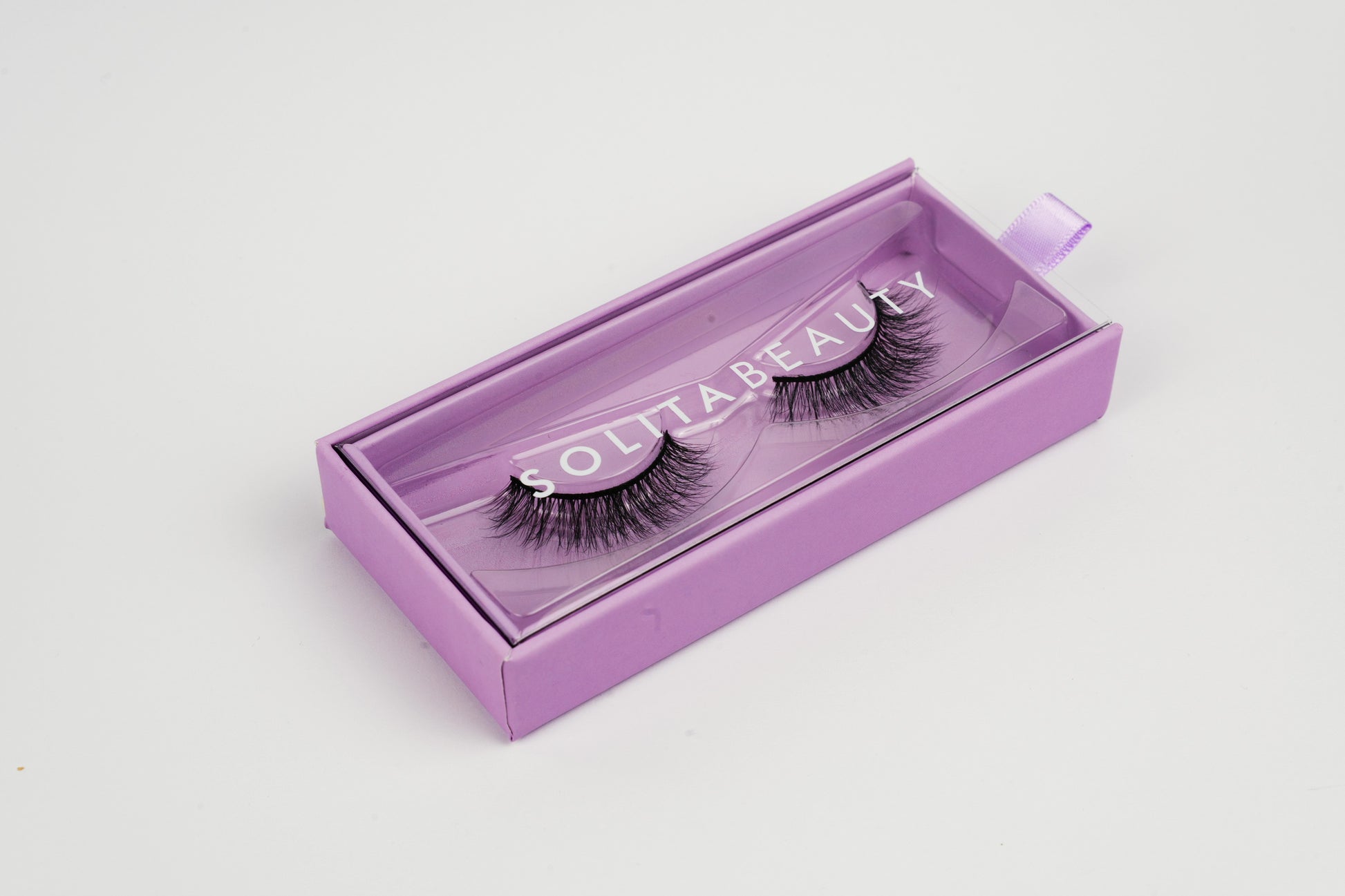 Solita Beauty Petal lashes on a handcrafted cotton band, reusable up to 25 wears